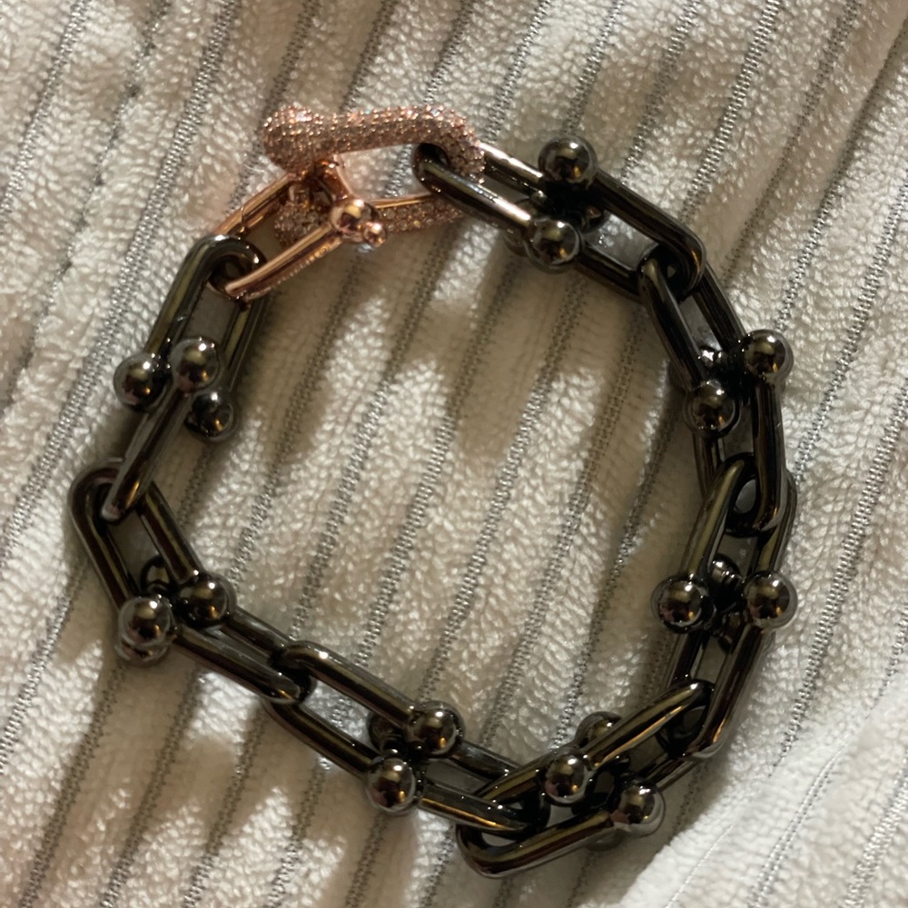 Fashion bracelet